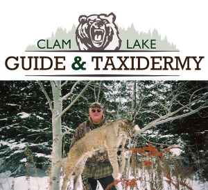 clam-lake-guide-taxidermy-300x273